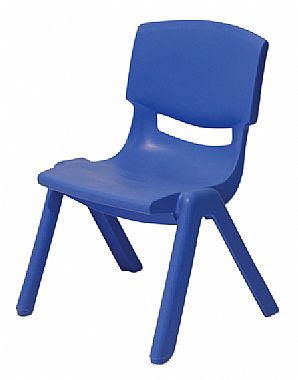 כסא פלסטיק נערם בצבעים